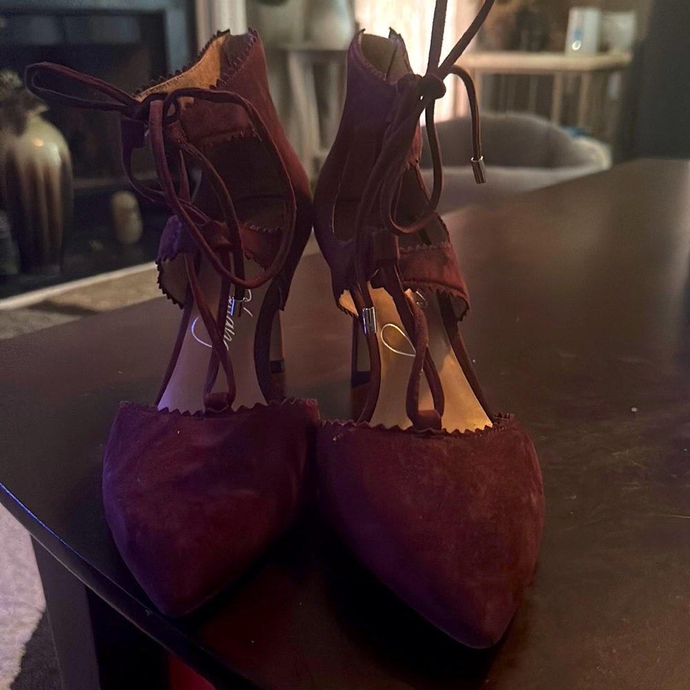 Purple Suede Arturo Chiang Heel - Size 9